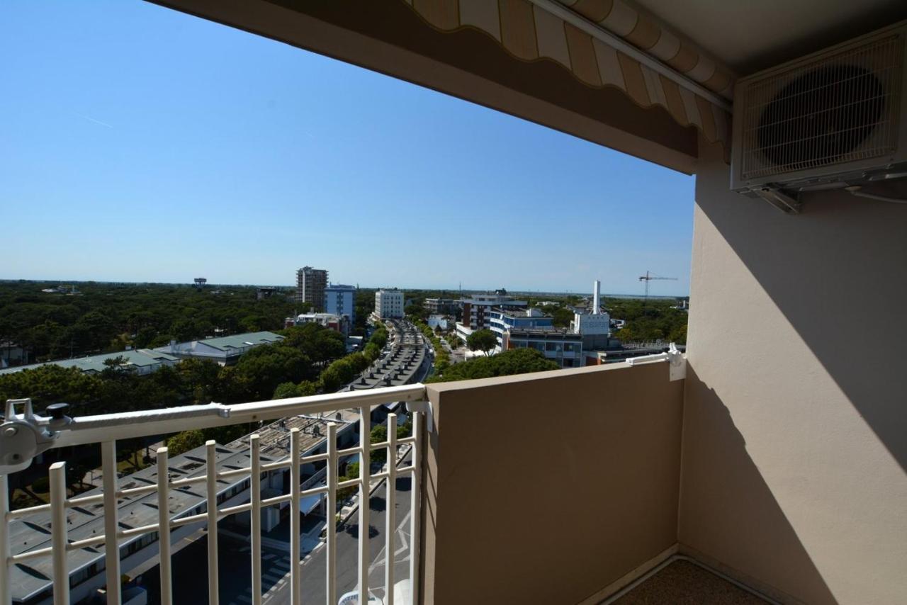 Апартаменти Lignano Pineta With Sea View Ліньяно-Сабб'ядоро Екстер'єр фото